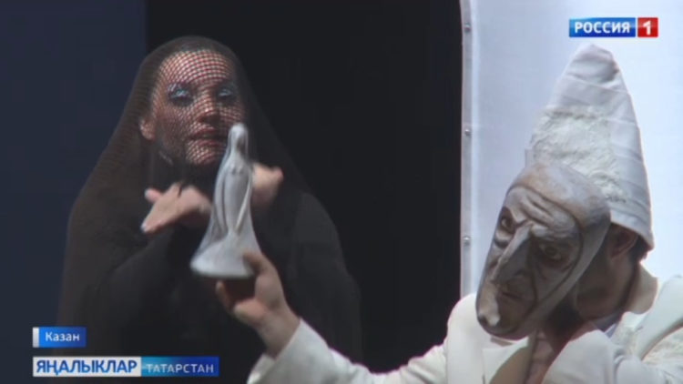 Курчак театрында — тамаша