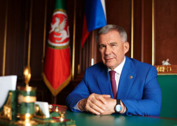 Җиңү көне  белән  татарстанлыларны Рөстәм Миңнеханов котлады