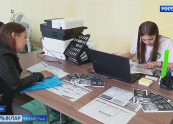 Уку энә белән кое казу