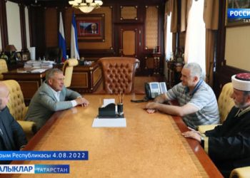 Кырымда эш сәфәрендә Рөстәм Миңнеханов Эмирали Аблаев белән очрашты