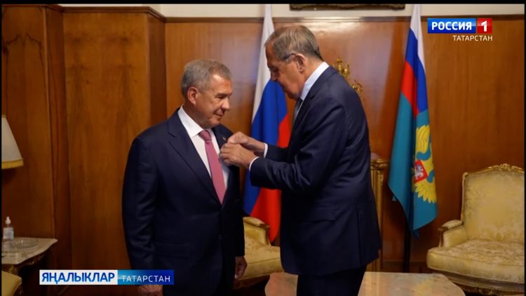Рөстәм Миңнеханов Россия тышкы эшләр министрлыгының күкрәк билгесе белән бүләкләнде