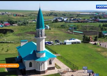 Акъяр авылы — Яңа Чишмә районының йөзек кашы