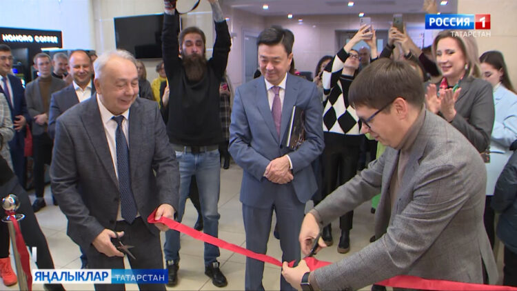 Танылган фотожурналистның өч йөз эше китап итеп бастырылган