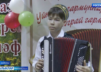 Уйнагыз, бер дә тынмагыз, гармуннар!