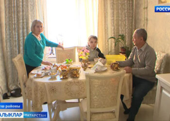 Күркәм кешеләрнең – күркәм эшләре. Бездә яңа сәхифә