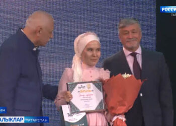 Казанда “Әниләр марафоны” һәм “Үз илемдә үз көем” дип исемләнгән иҗат бәйгеләренә йомгак ясалды