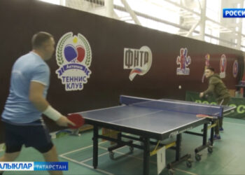 Җитәкчеләр чаңгы, теннис, бадминтон кебек спорт төрләрендә үз көчләрен сыный