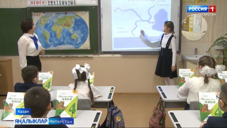 Әле бу уку йортының киләчәге өметле, тоткан кыйблалары изге, якты