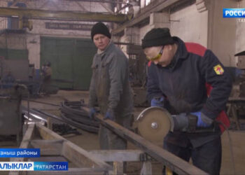 «Актаныш» агрофирмасы егетләре мобилизацияләнгән райондашларына җибәрү өчен мич ясыйлар