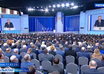 ”Дөреслек безнең якта!” Владимир Путин Федераль җыенга юлламасын шундый сүзләр белән тәмамлады