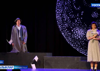 Хәсән Туфан турында “Ерак йолдыз яктысы” спектакле ике телдә тәкъдим ителде