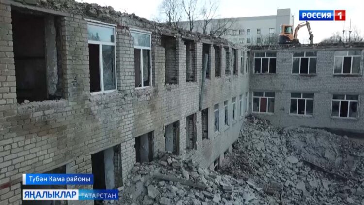 Түбән Кама районында  хастаханә бинасын сүтә башладылар