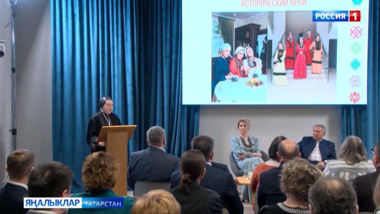 Халык сәнгате һөнәрләренә өйрәтү — мәктәпләрдә белем бирү программасының бер өлеше булырга мөмкин