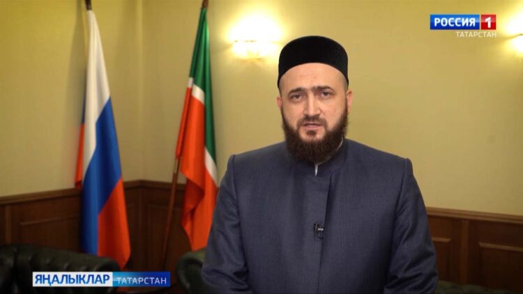 Бүген, кояш баеганнан соң, мөселманнар өчен Рамазан ае керә