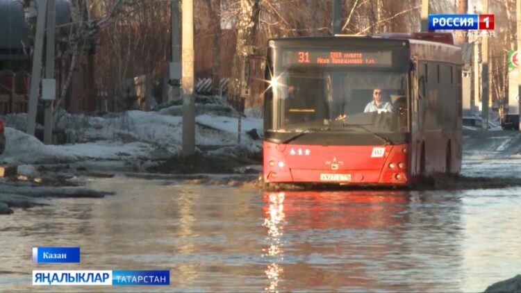 Казанлылар шәһәр автобусларының йөрү ешлыгы бозылудан зарлана