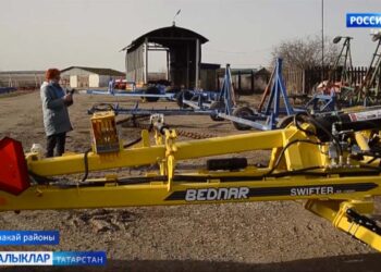 Азнакай районы хуҗалыкларында техника кыр эшләренә әзер