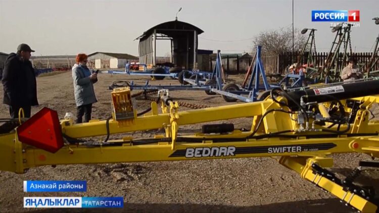 Азнакай районы хуҗалыкларында техника кыр эшләренә әзер