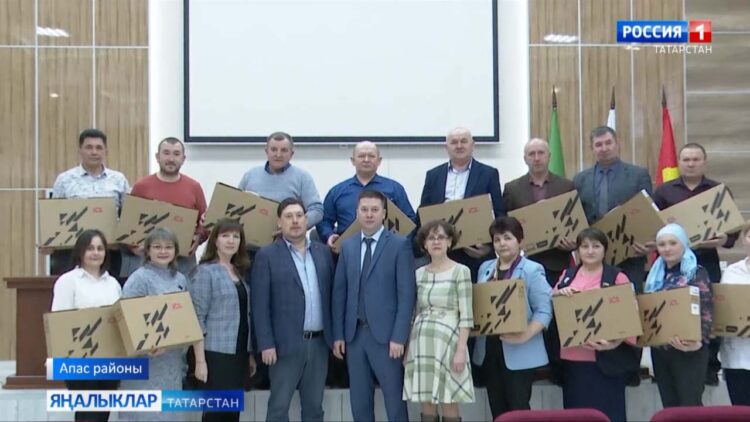 “Укытучыларның ноутбукларын яңарту” республика программасы буенча яңа ноутбоклар кайтты