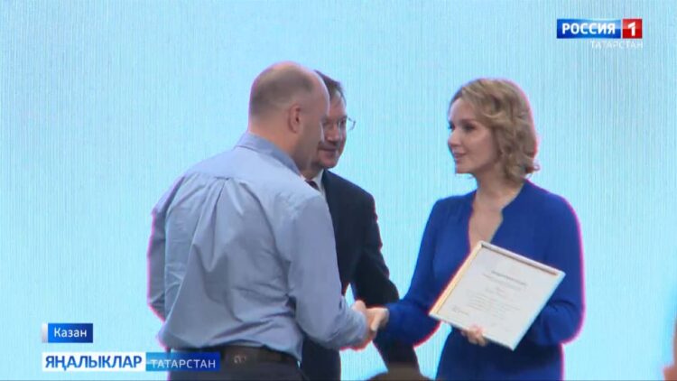 Казанда бала хокуклары буенча вәкаләтле вәкилләрнең егерменче юбилей съезды дәвам итә