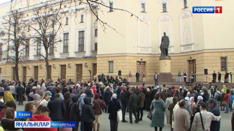 Татарстанда Туган тел көнен бәйрәм итү халыкның рухын да күтәрә