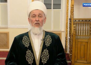 Рамазан гаетенә багышланган вәгазьне — Габделхәмит хәзрәт Зиннәтуллин сөйли