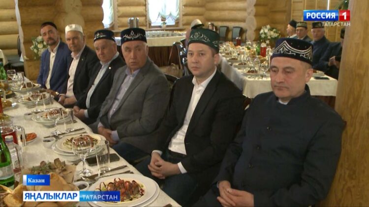 Рамазан берләштерә