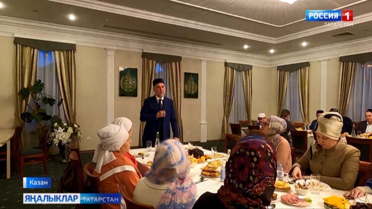 Мәрҗани мәчетендә узган ифтар