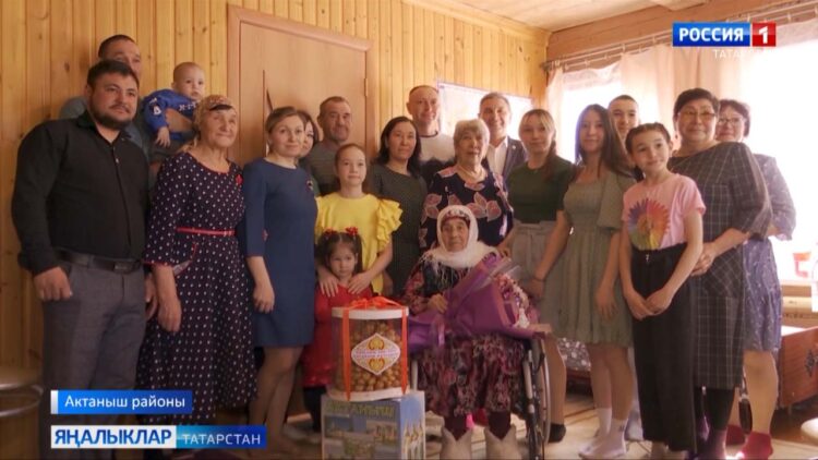 Актаныш районында 100 яшьлек Рәшидә Рахматуллина гомер итә