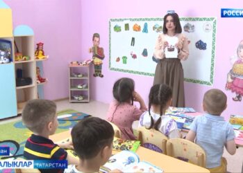 Уйнап телгә өйрәнәбез