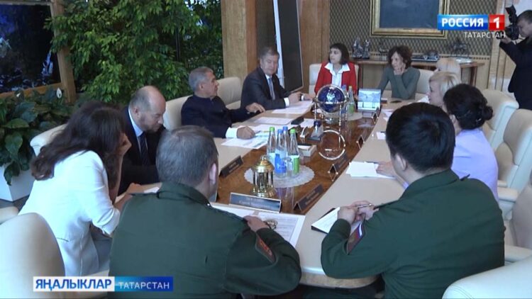 Рөстәм Миңнеханов ялда булган махсус хәрби операциядә катнашучылар белән аралашты