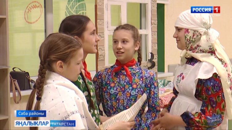 “Сәяр” артистлар үстерә