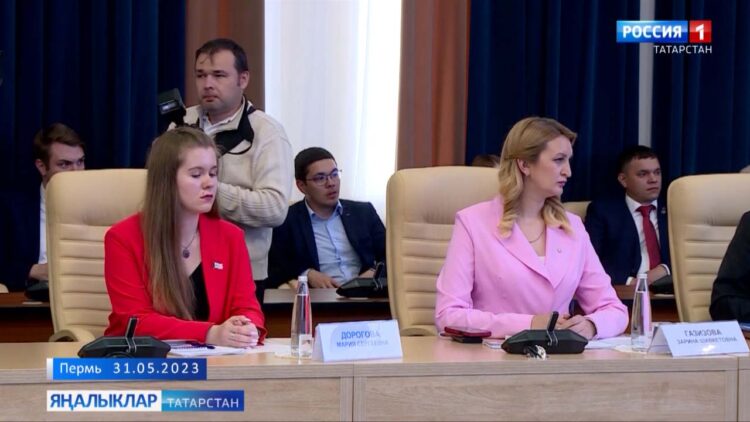 Эшлекле сөйләшү