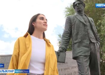 Казанда Һади Такташ һәйкәле янында иҗади очрашу узды