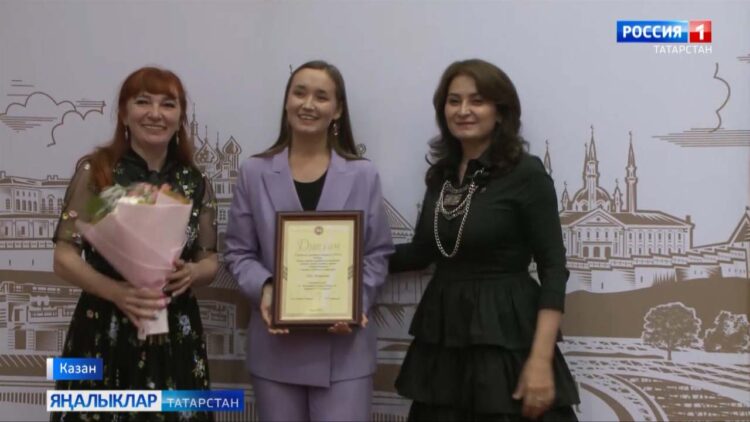 “Созвездие-Йолдызлык” фестивале лауреатларына дәүләт стипендияләре тапшырылды