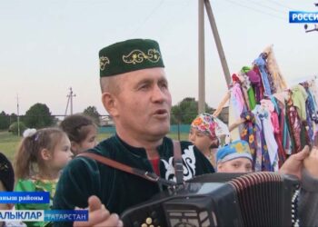 Унике айга бер килә ул…