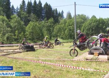 Мотоузышчылар ярышына чемпионнар җыелды