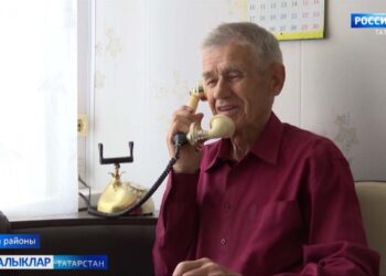 Укытучы һәм остаз елында Дамир Вәлитов икеләтә котлаулар кабул итә