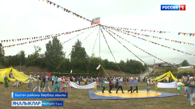 Бөрбаш авылында мөселман балалар Сабан туе узды