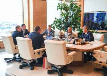 Рөстәм Миңнеханов Россия Дәүләт экспертизасы Баш идарәсе башлыгы Игорь Манылов белән очрашты