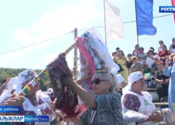 Апаста Дөньякүләм әдәби сабан туе узды