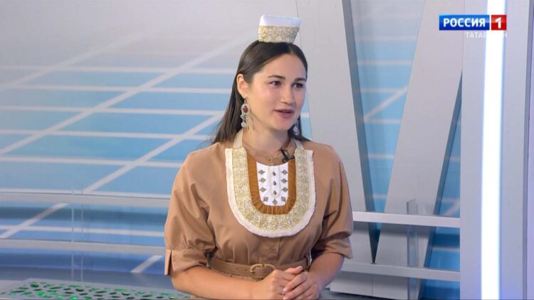 Милли бизәнү әйберләре ясаучы оста — Гүзәл Габидуллина