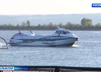 Казаннан Ульяновск шәһәренә яңа «Метеор»да беренче туристлар килә