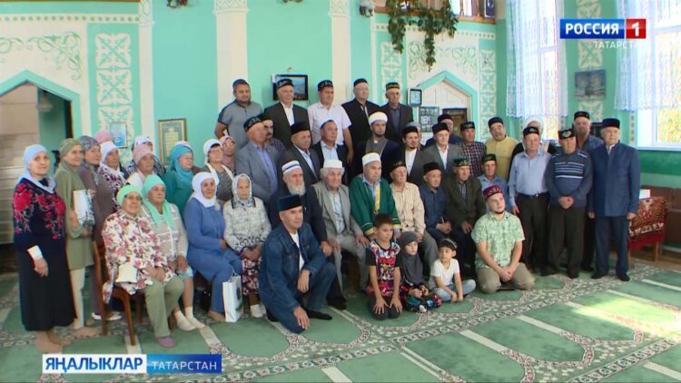 Буа районы Исәк авылы мәчетенең 25 еллыгын билгеләп үттеләр