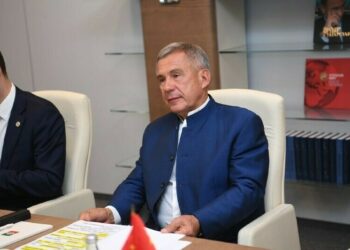 Рөстәм Миңнеханов Татарстанда Әфганстан юнәлешендә эшчәнлек белән кызыксыну артуын әйтте