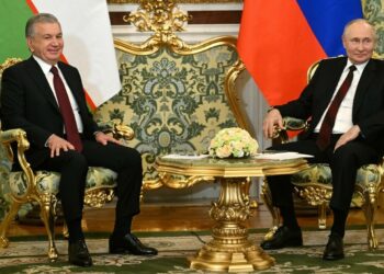 Мирзиёев Путинга Казандагы форумнан бик канәгать булуын әйтте