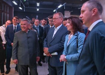 Миңнеханов һәм Костин пирамида рәвешендәге «Алабуга Политех» штаб-фатирын ачты