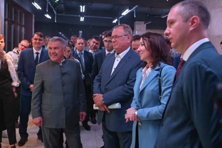 Миңнеханов һәм Костин пирамида рәвешендәге «Алабуга Политех» штаб-фатирын ачты