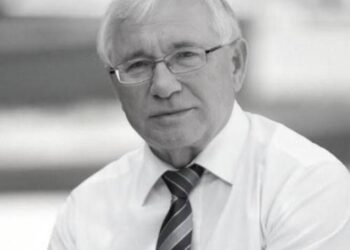 Татарстанның халык шагыйре Разил Вәлиев белән хушлашу иртәгә Камал театры каршында була