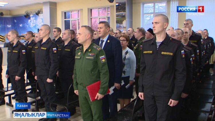 Хәрби хезмәткә чакырылучылар белән эшелонны Көньяк хәрби округ бүлекчәсенә озаталар