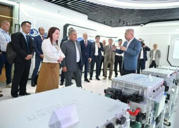 Миңнеханов Кытайның Shenzhen Hynovation Technologies компаниясе проектлары белән танышты